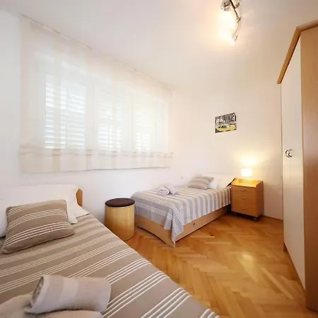 Apartman Rony Apartment *