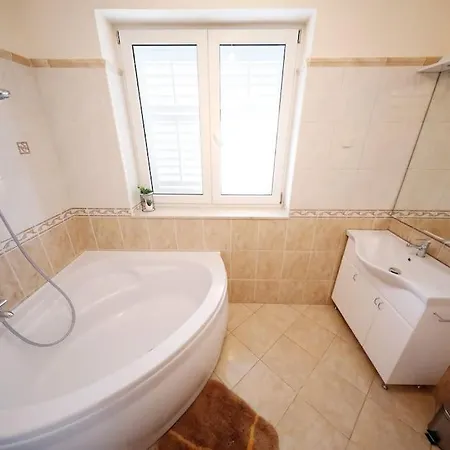 Apartman Rony Apartment